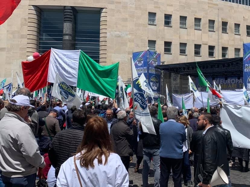 Manifestazione-FDI-Napoli-19-05-2019-01