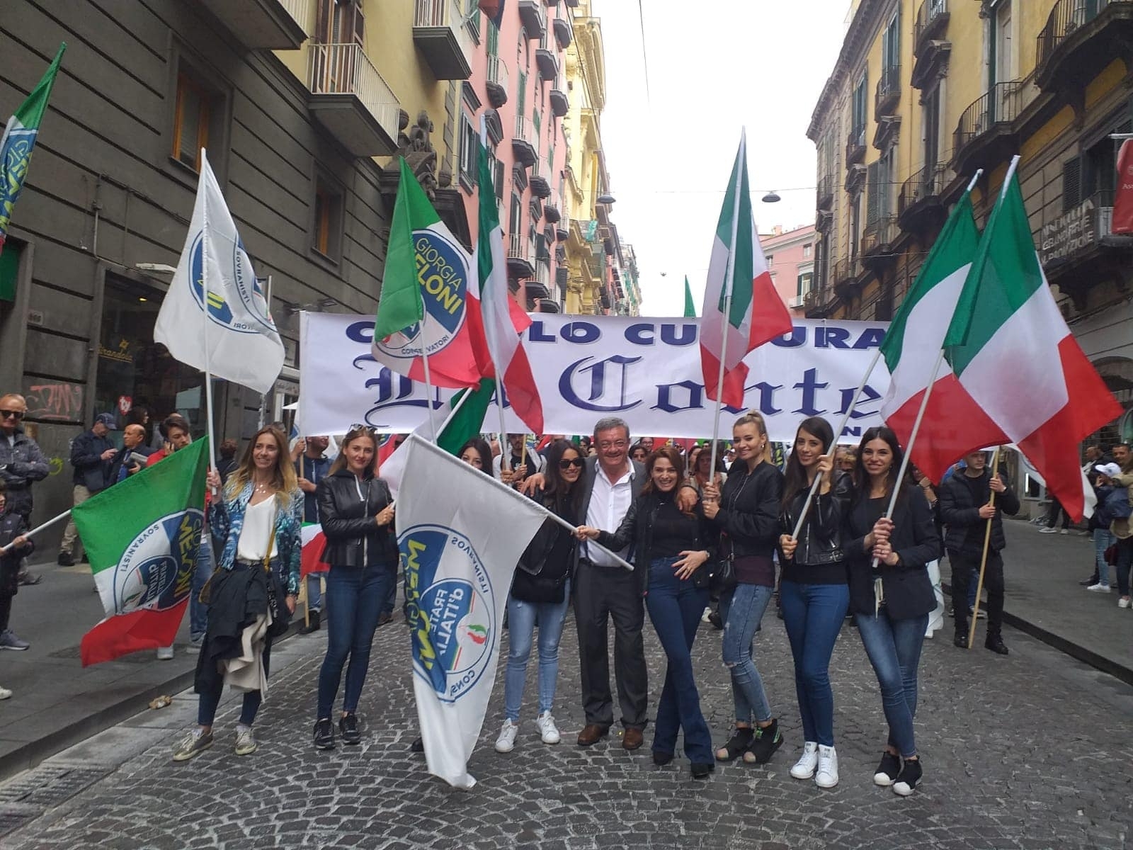 Manifestazione-FDI-Napoli-19-05-2019-13